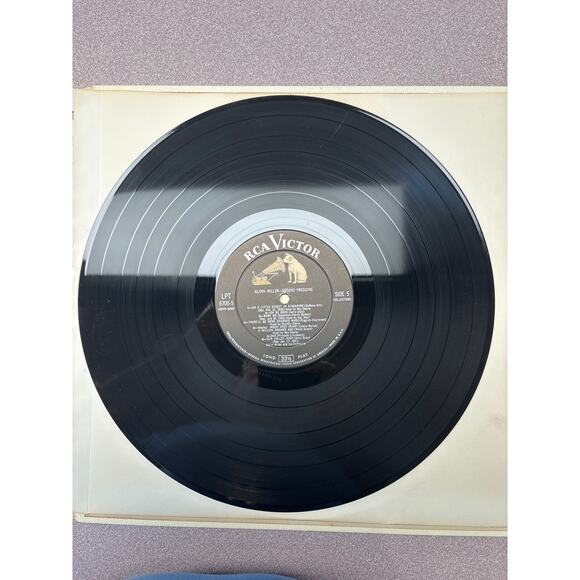 Vintage 1960 Glenn Miller and His Orchestra Second Pressing - Picture 11 of 16